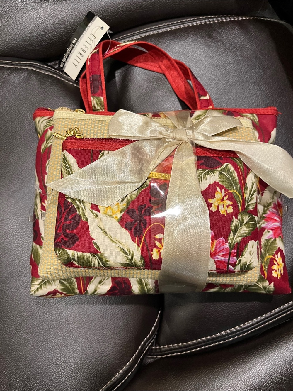 Celebrity Tropical Travel Cosmetic Bags  Gift Set of 3 NWT